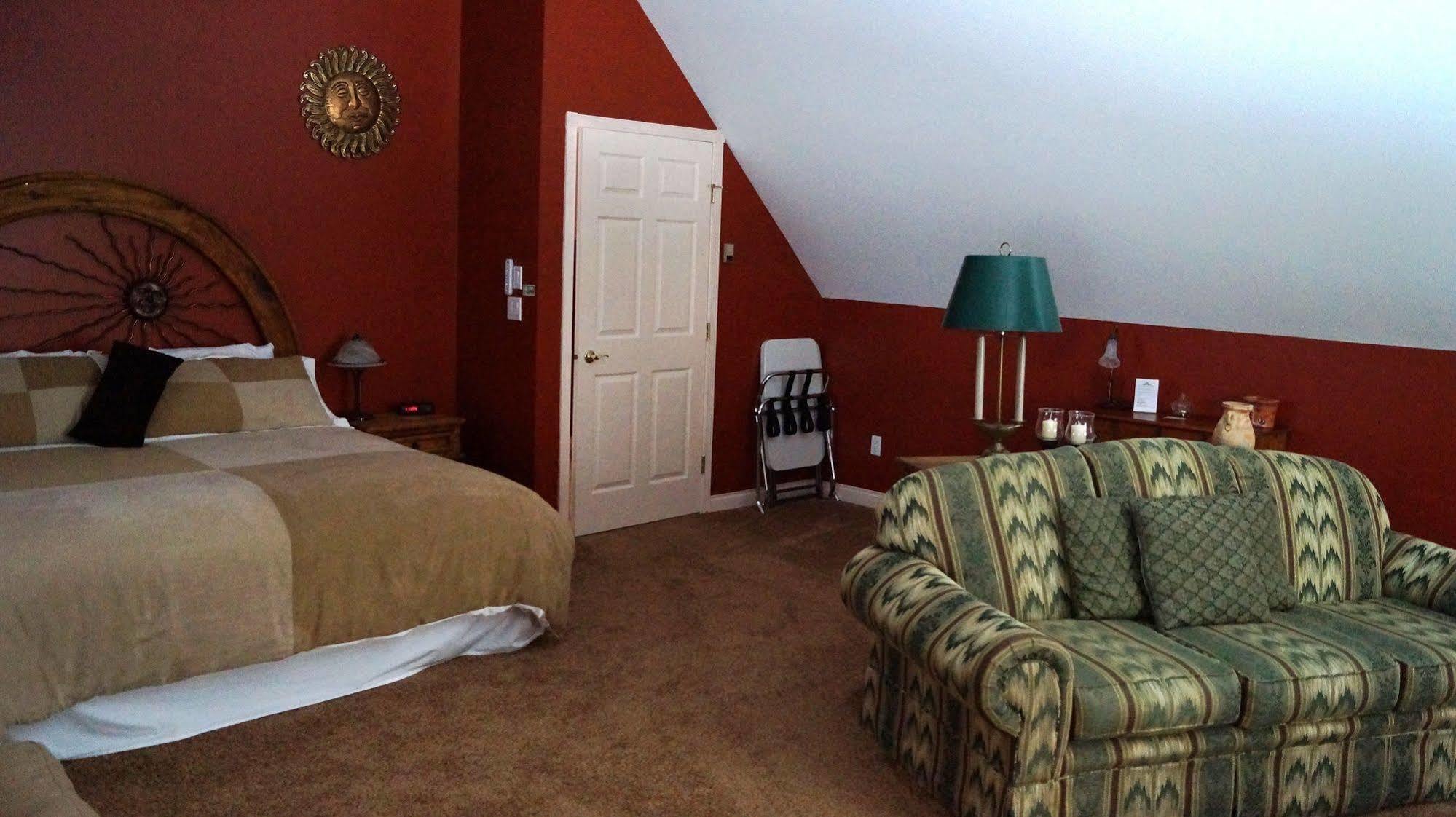 سالمون آرم The Inn At The Ninth Hole Bed & Breakfast المظهر الخارجي الصورة